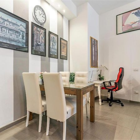 S. Ambrogio Square Appartement Milaan Buitenkant foto